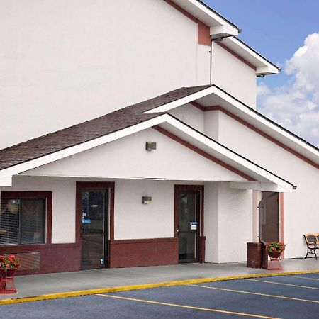 Hotel Super 8 Martinsburg Exterior foto